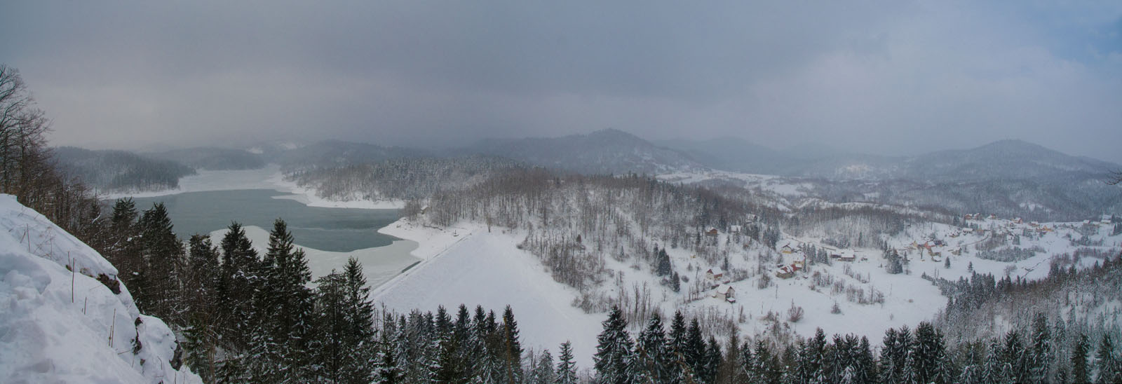 LOKVARSKO JEZERO1 PANORAMA